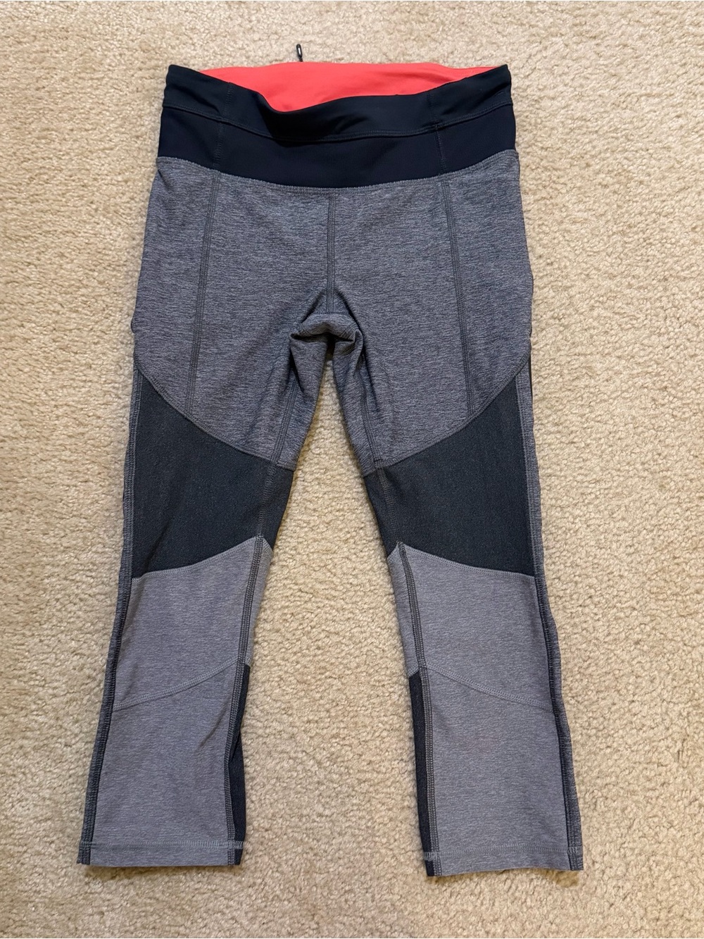 lululemon Run Inspire Crop II Heathered Grey Size 4